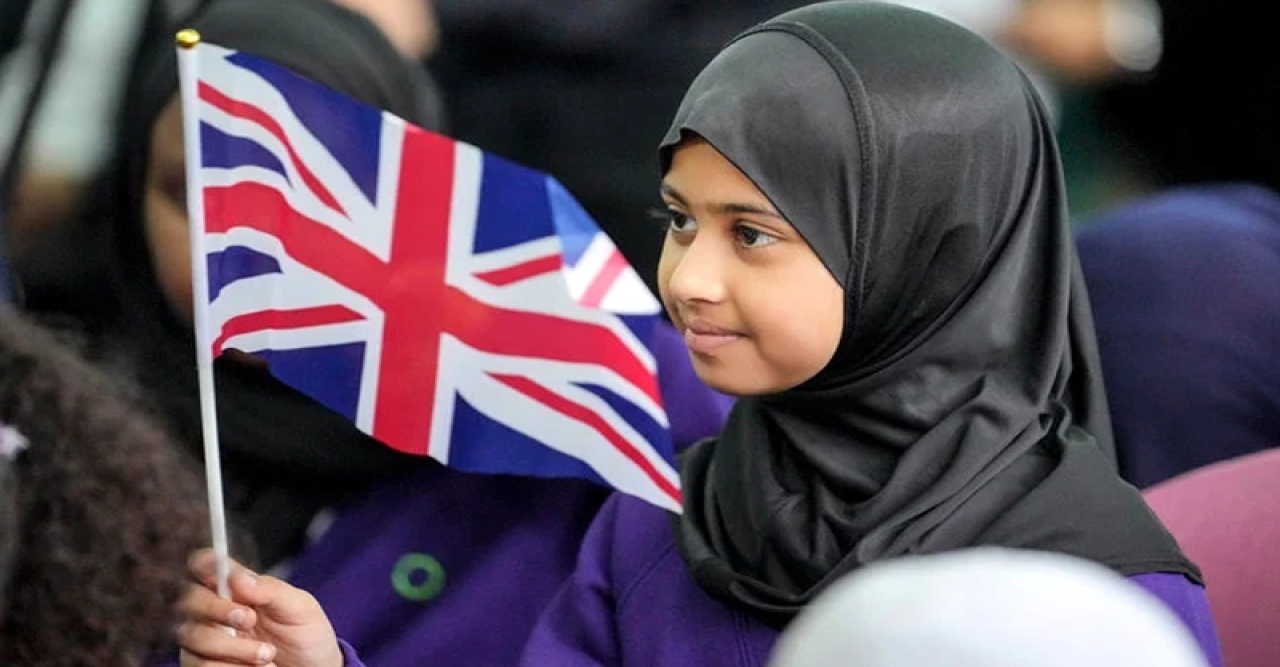 যুক্তরাজ্যে ১০ বছরে মুসলিম জনসংখ্যা বেড়েছে ৪৪ শতাংশ