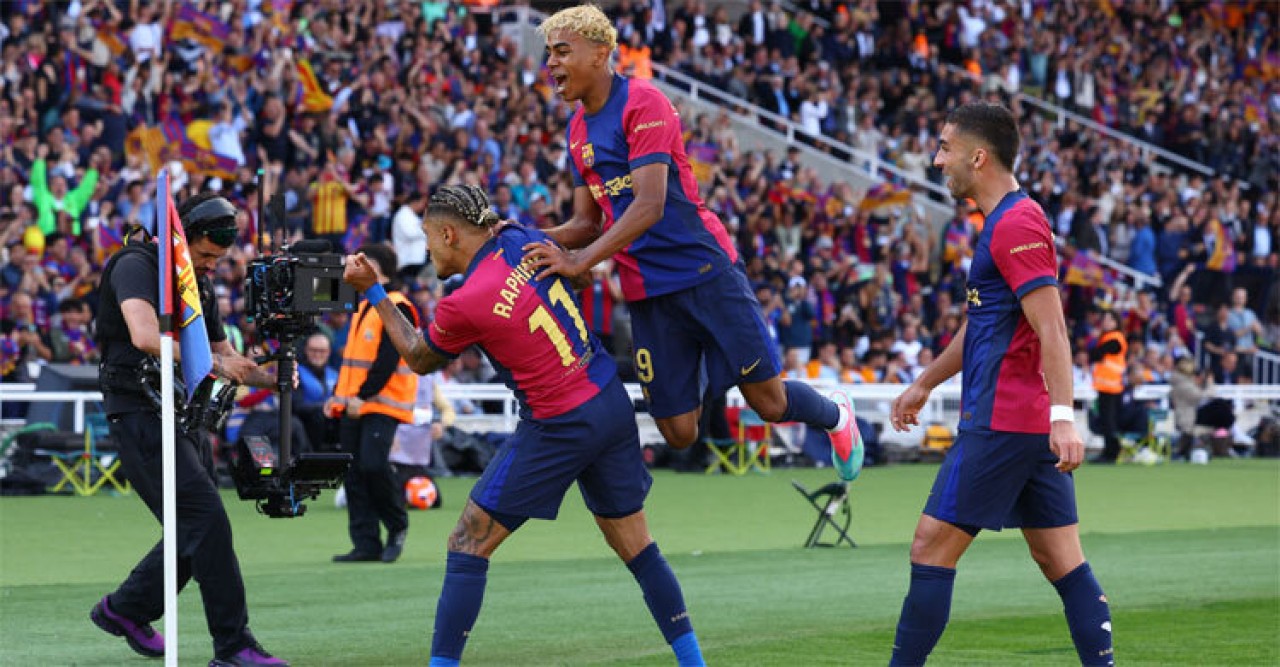 ৭ গোলের থ্রিলার, এমবাপের হ্যাটট্রিকেও বার্সার কাছে হার রিয়ালের