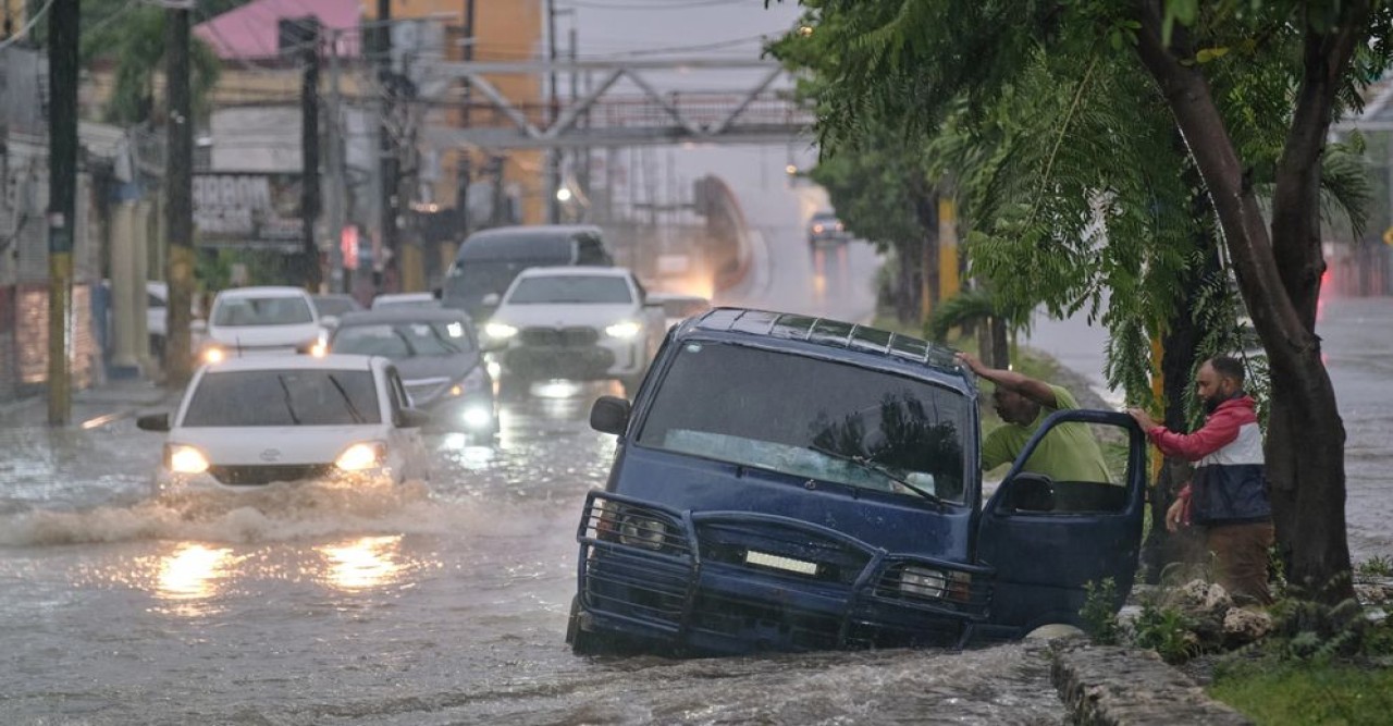 জ্যামাইকায় হ্যারিকেন মেলিসার আঘাত, তছনছ ক্রিস গেইলের মাতৃভূমি