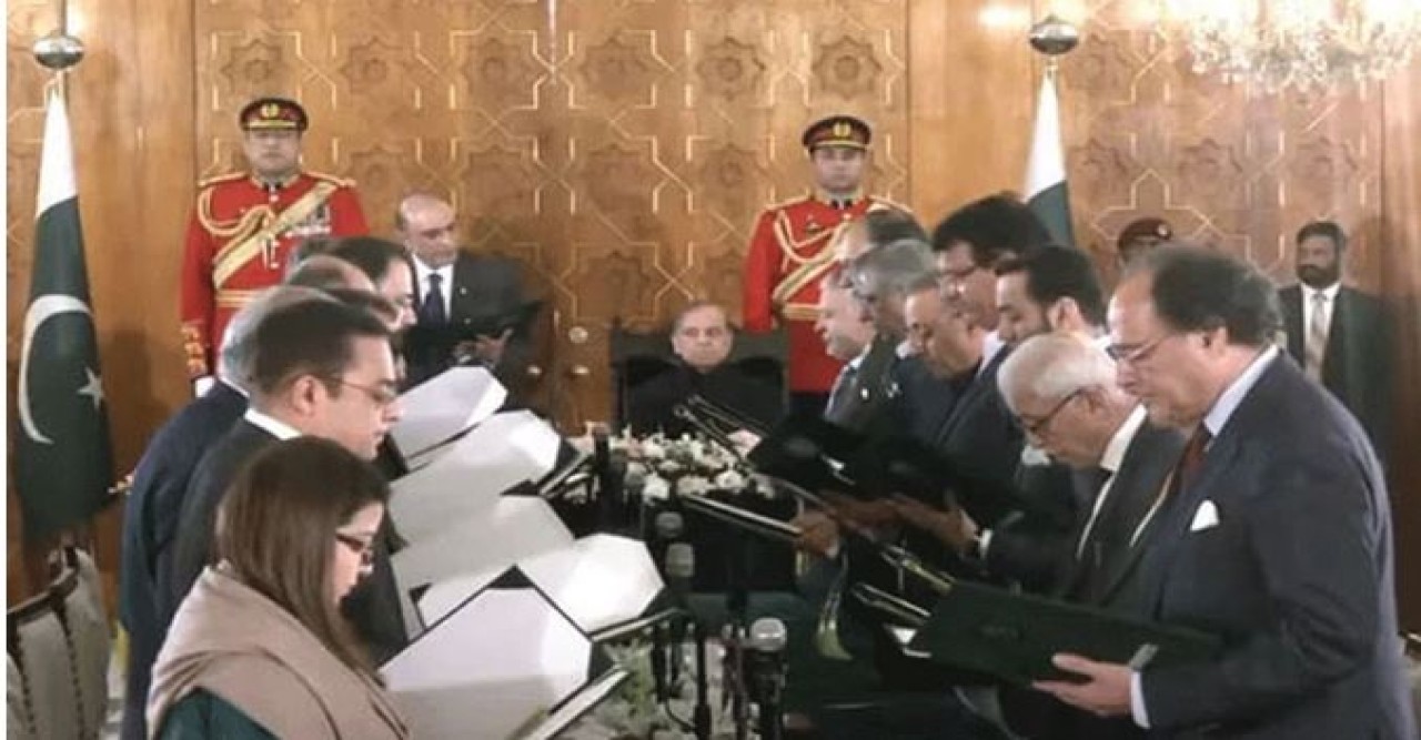 পাকিস্তানে ১৯ মন্ত্রীর শপথ