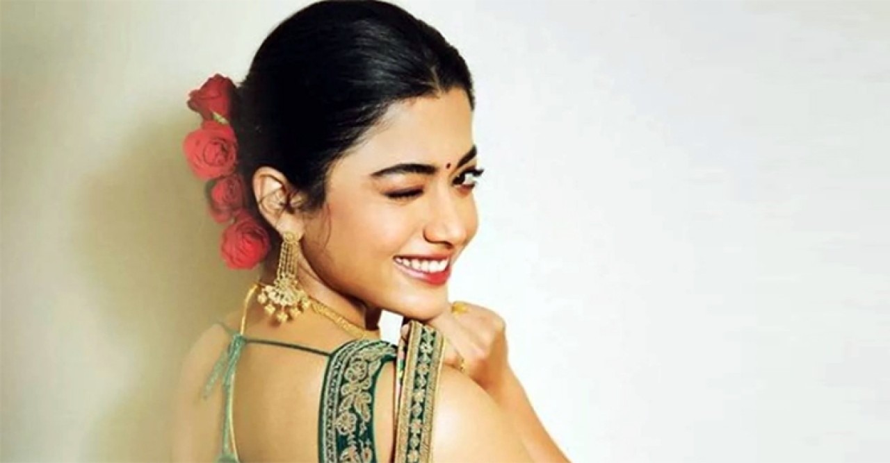 রাশমিকার হাতে হীরার আংটি, তবে কি বাগদান হয়েছে অভিনেত্রীর