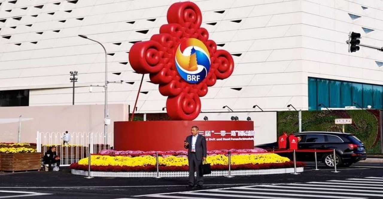 চীন এখন বিশ্বের বৃহত্তম ঋণ সংগ্রাহক : প্রতিবেদন