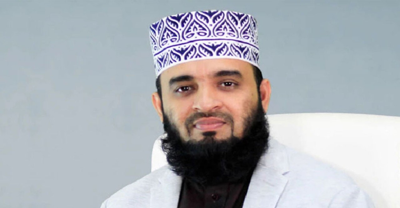 ফেসবুক কেন লাস্ট ওয়ারনিং দিল আজহারীকে?