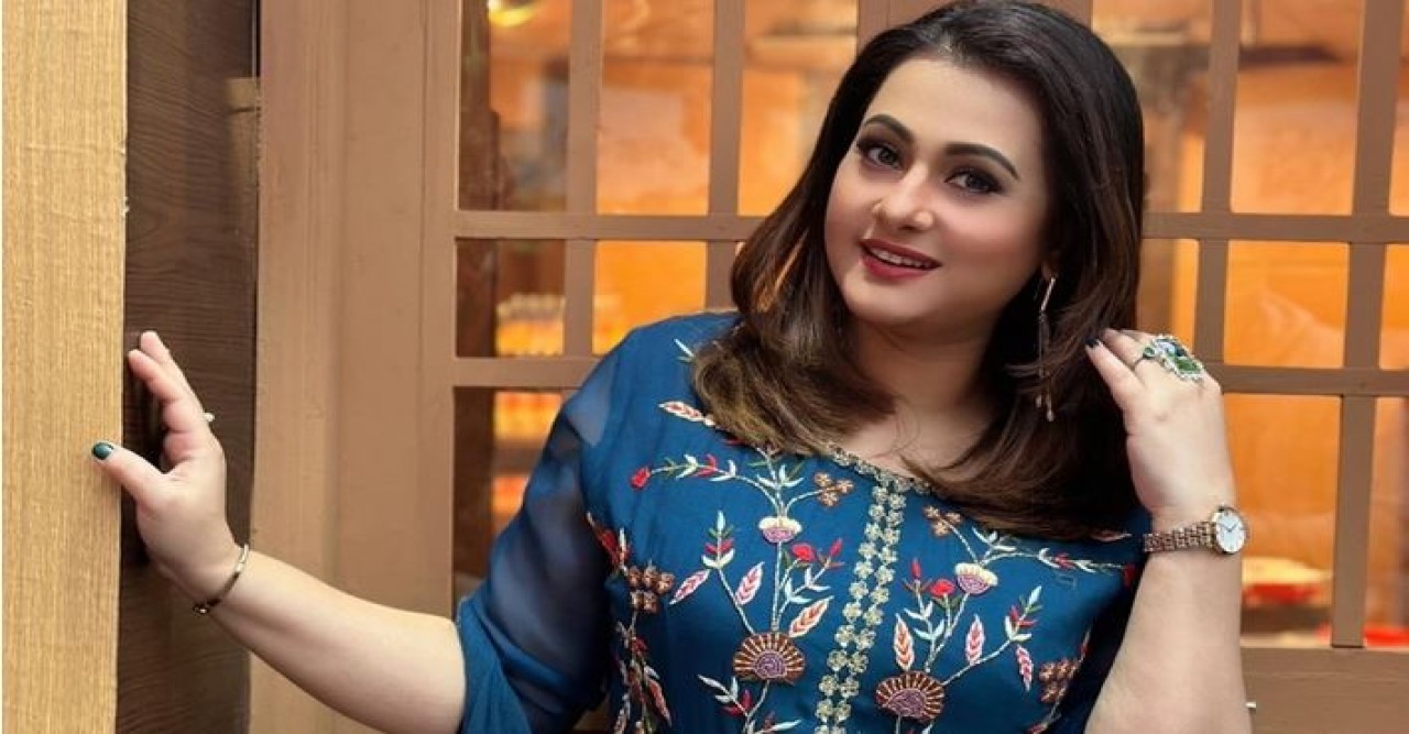 পূর্ণিমা সেজে তিন নাম্বার থেকে কল, সতর্ক করলেন অভিনেত্রী