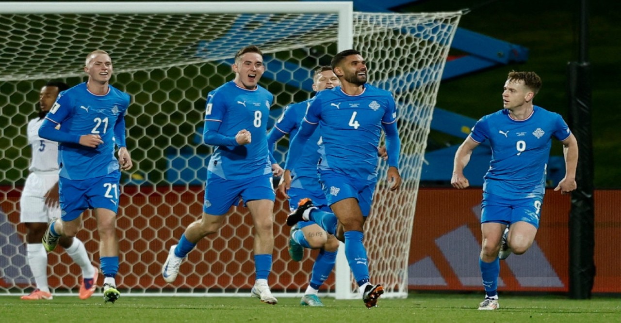 ফ্রান্সকে রুখে দিয়ে বিশ্বকাপের আশা বাঁচিয়ে রাখল আইসল্যান্ড