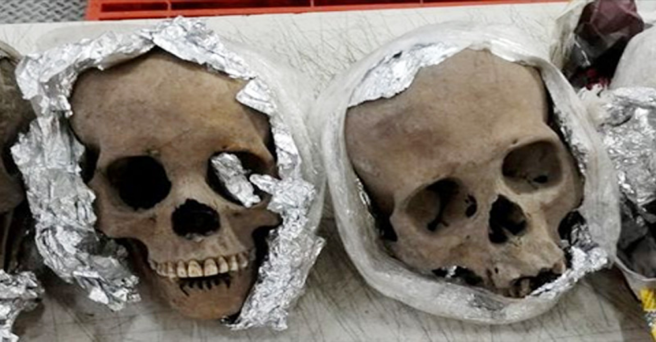 কাঠের বাক্সে ৪ খুলি, মেক্সিকান বিমানবন্দরে হুলুস্থুল