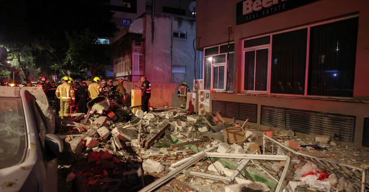 লারিজানি হত্যার প্রতিশোধ নিতে তেল আবিবে ক্লাস্টার বোমা নিক্ষেপ ইরানের