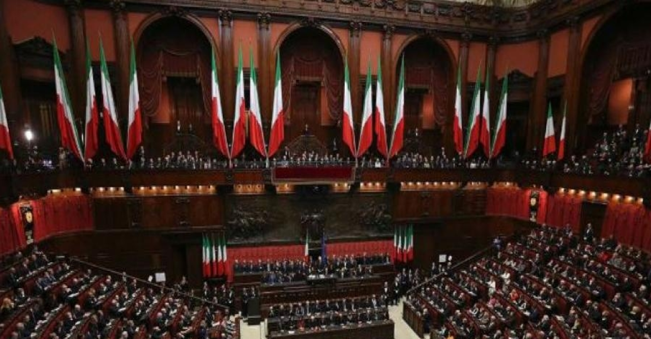 ইতালির সংসদের ভবিষ্যৎ নির্ধারণে আর বাকি কয়েক ঘণ্টা