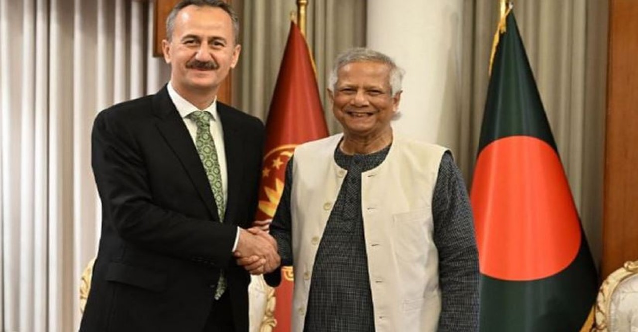 প্রধান উপদেষ্টার সঙ্গে তুরস্কের প্রতিরক্ষা শিল্প সংস্থা প্রধানের সাক্ষাৎ