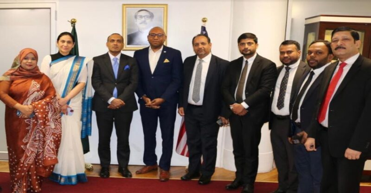 কুইন্স বরো প্রেসিডেন্টের সাথে কনসাল জেনারেল ড. মোহাম্মদ মনিরুল ইসলাম-এর বৈঠক