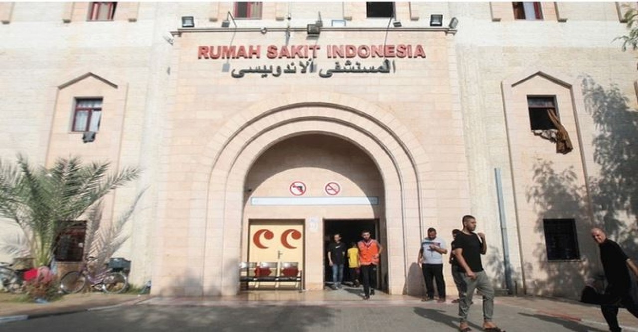 গাজায় ইন্দোনেশিয়ান হাসপাতালে ইসরায়েলি হামলা, নিহত ১২