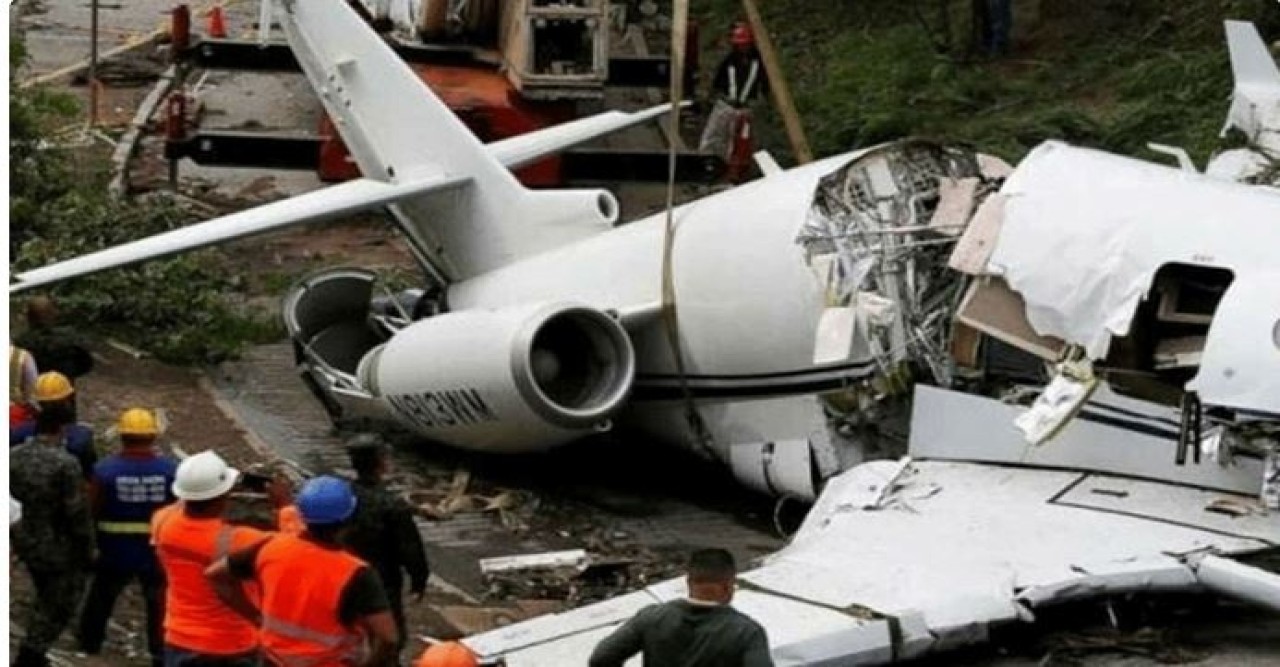 কানাডায় যাত্রীবাহী বিমান বিধ্বস্ত, ৬ শ্রমিক নিহত