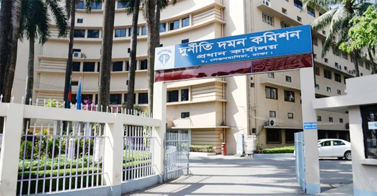 দুদক সংস্কারে বিতর্কিত চাকরিবিধির ধারা বাতিলসহ ৪৭ সুপারিশ