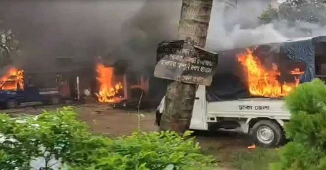 দেশের বিভিন্ন স্থানে আরো হামলা ভাঙচুর আগুন লুটপাট!