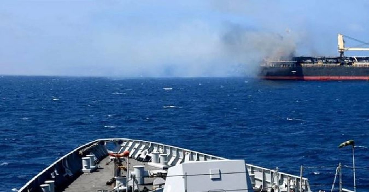 ইয়েমেনের বাণিজ্যিক জাহাজের কাছে বিস্ফোরণ