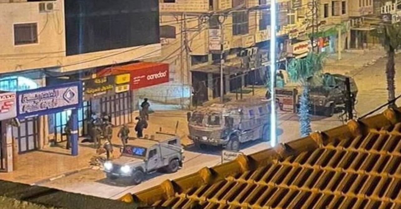 পশ্চিম তীরে মানি এক্সচেঞ্জ থেকে বিপুল পরিমাণ অর্থ বাজেয়াপ্ত