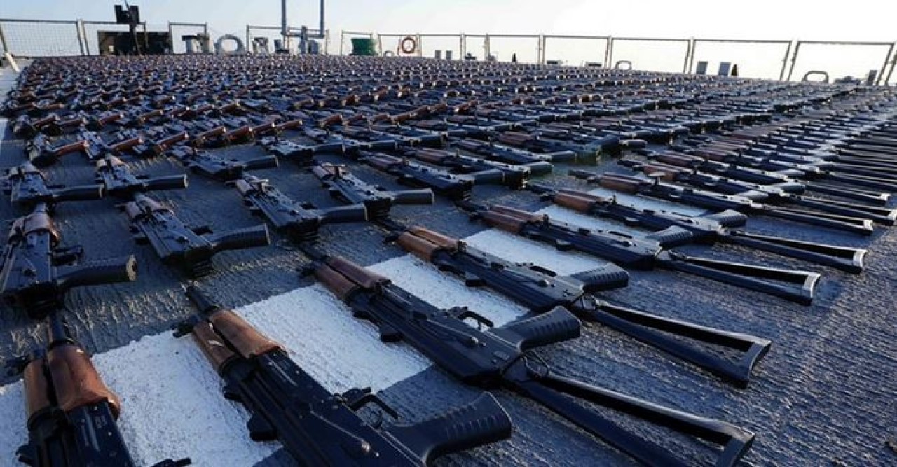 জব্দ করা ইরানি অস্ত্র ইউক্রেনে পাঠাল যুক্তরাষ্ট্র