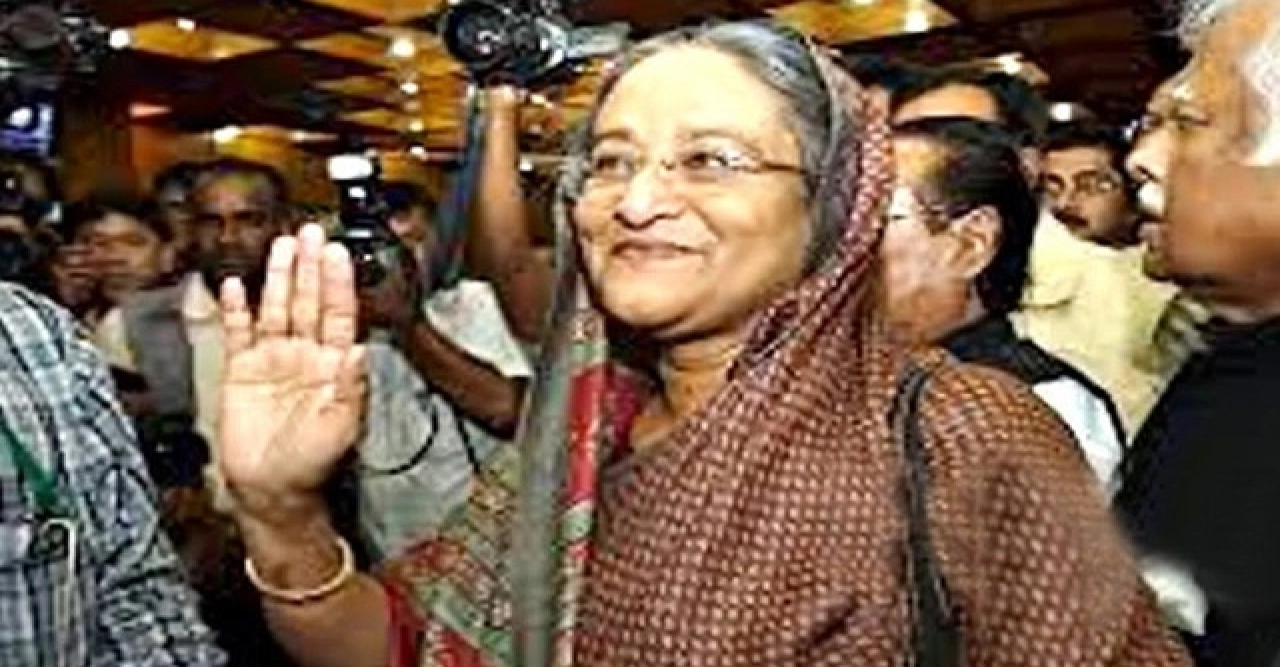 জরুরি অবস্থার মধ্যে শেখ হাসিনার দেশে ফেরার দিন আজ