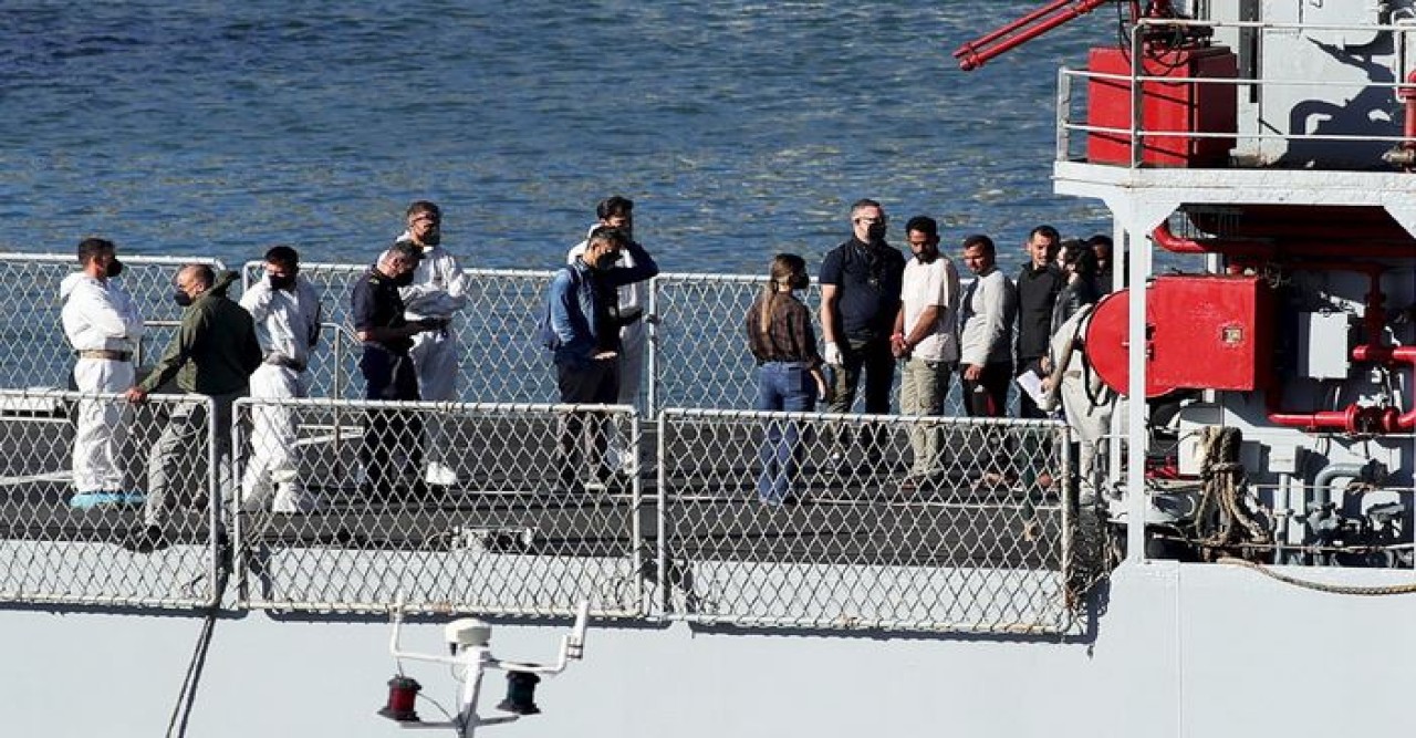 আলবেনিয়ায় পৌঁছল ১০ বাংলাদেশিসহ অভিবাসীবাহী ইতালির প্রথম জাহাজ