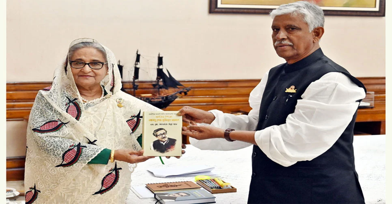 প্রধানমন্ত্রীর সঙ্গে দেখা করলেন আজমত উল্লা