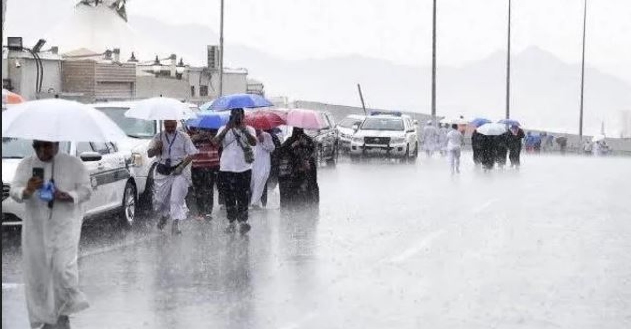 সৌদি আরবে ব্যাপক বৃষ্টিপাতে বিভিন্ন স্থানে বন্যা