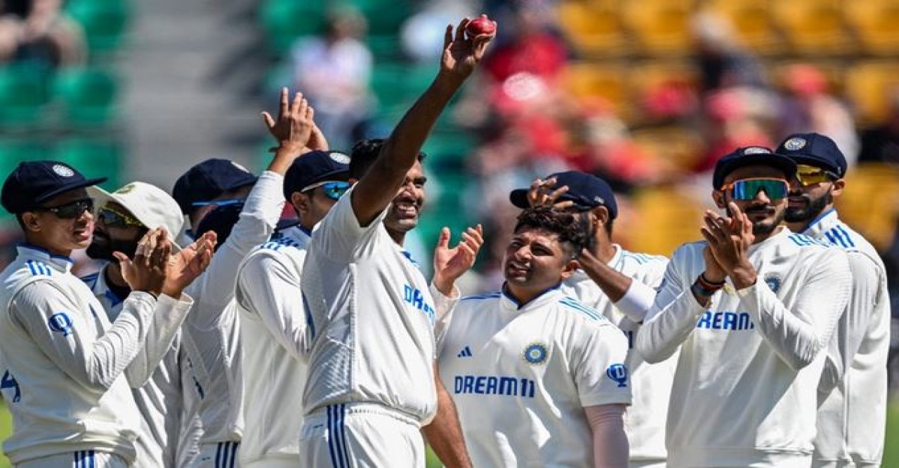 ইনিংস ব্যবধানে জিতল ভারত