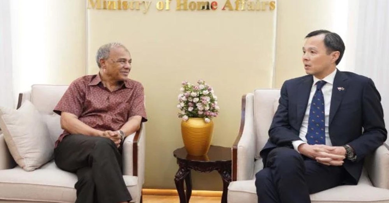 দেশকে দুর্নীতিমুক্ত করতে সিঙ্গাপুর মডেল অনুসরণ প্রয়োজন : স্বরাষ্ট্র উপদেষ্টা