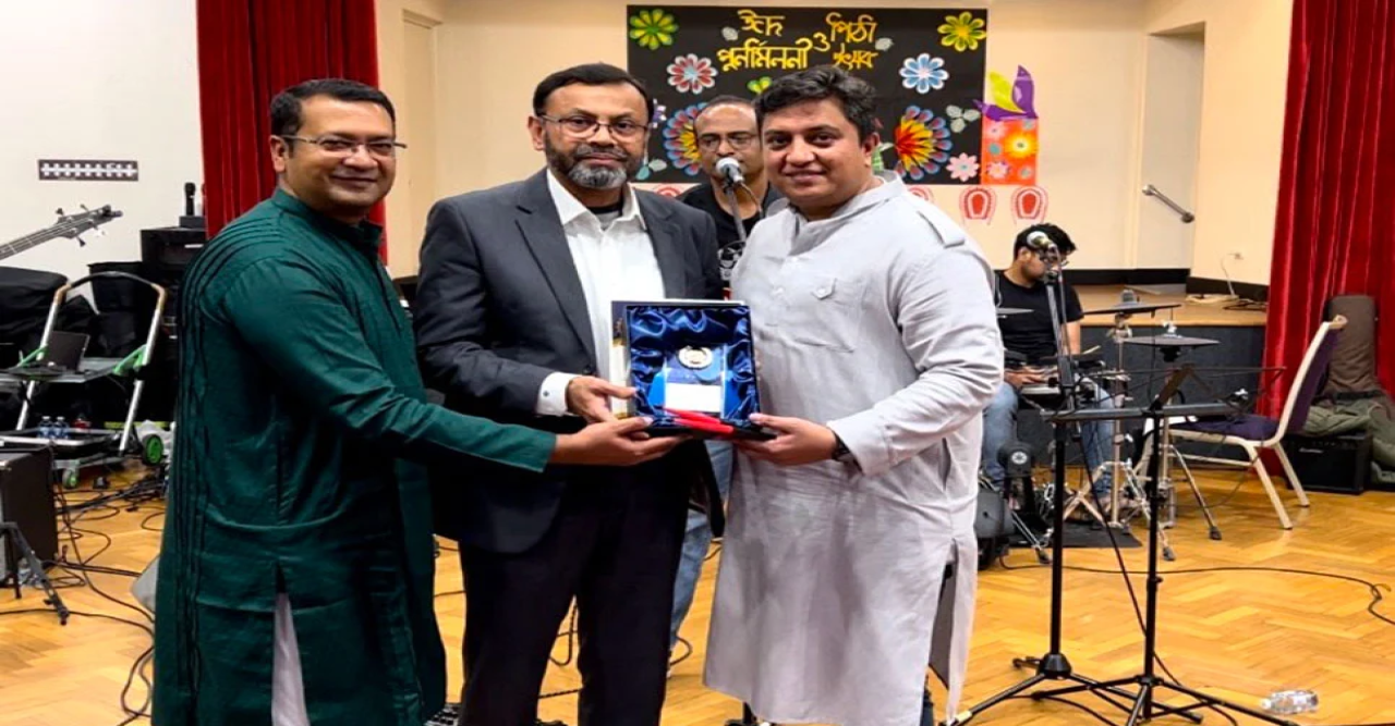 সিডনিতে প্রবাসী সাংবাদিককে সম্মাননা