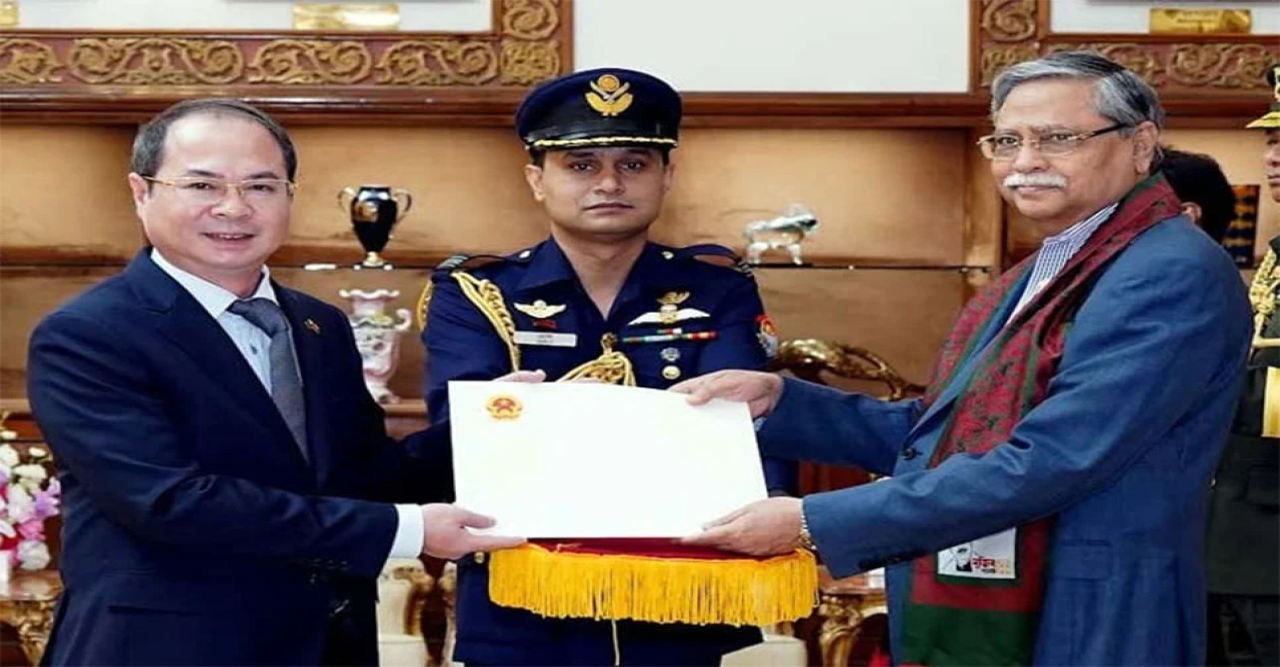 দেশের বিভিন্ন খাতে ভিয়েতনামকে বিনিয়োগের আহ্বান রাষ্ট্রপতির