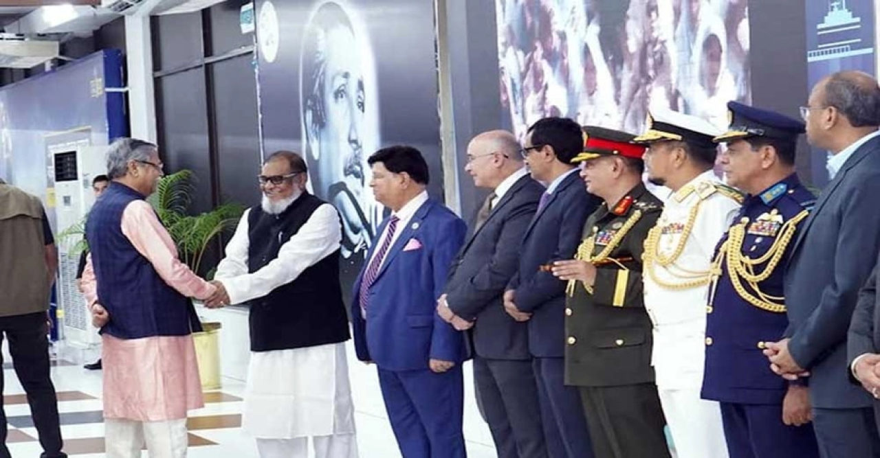 দেশে ফিরেছেন রাষ্ট্রপতি