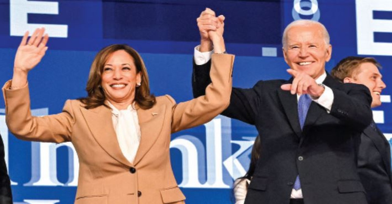 কমলা হ্যারিসের  কাছে নেতৃত্ব হস্তান্তর বাইডেনের