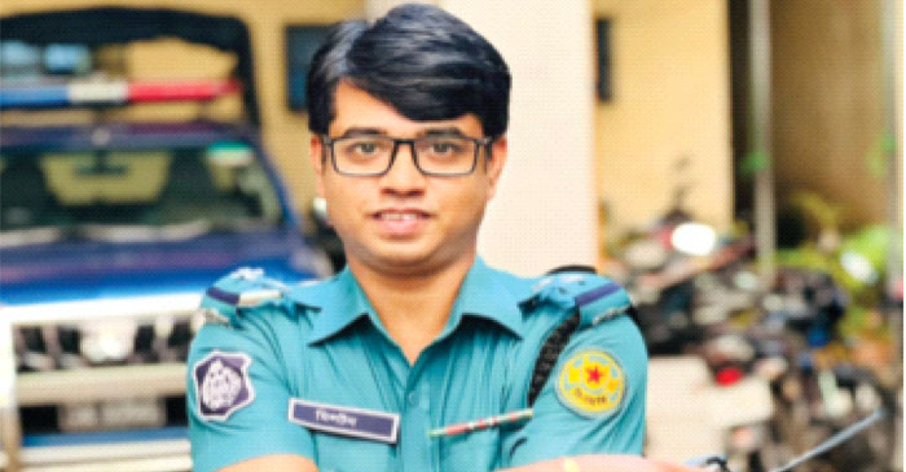 একাই উদ্ধার করেছেন ৭ হাজার মোবাইল ফোন