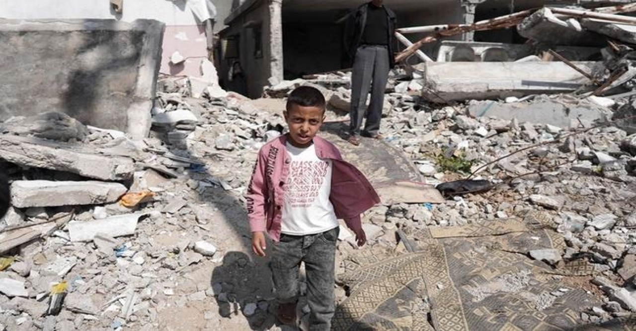 গাজায় নিহত ফিলিস্তিনির সংখ্যা ৩৩৮০০ হাজার ছুঁই ছুঁই