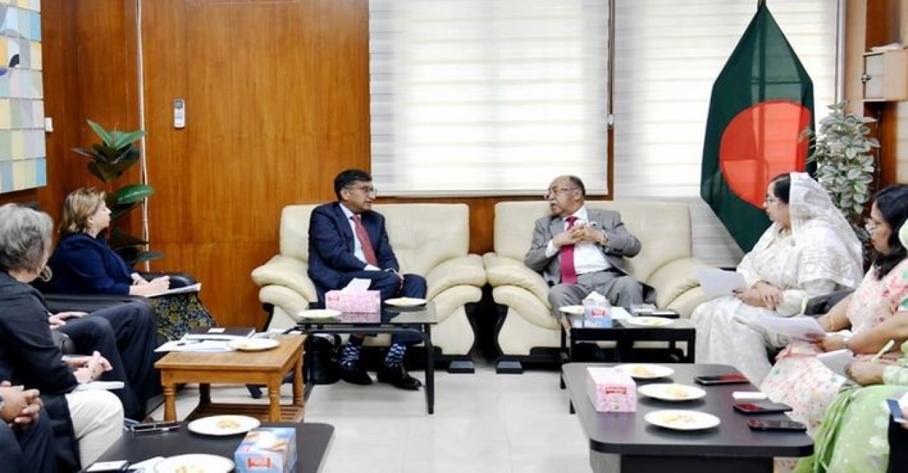 বাংলাদেশে বড় বিনিয়োগে আগ্রহী কানাডা