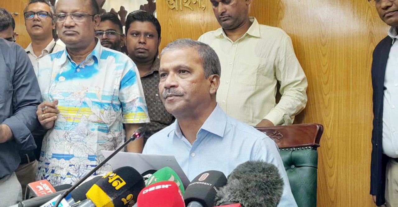 রাজনৈতিক দলের বিরুদ্ধে শাস্তির সুপারিশ দিতে পারবে ট্রাইব্যুনাল -আসিফ নজরুল