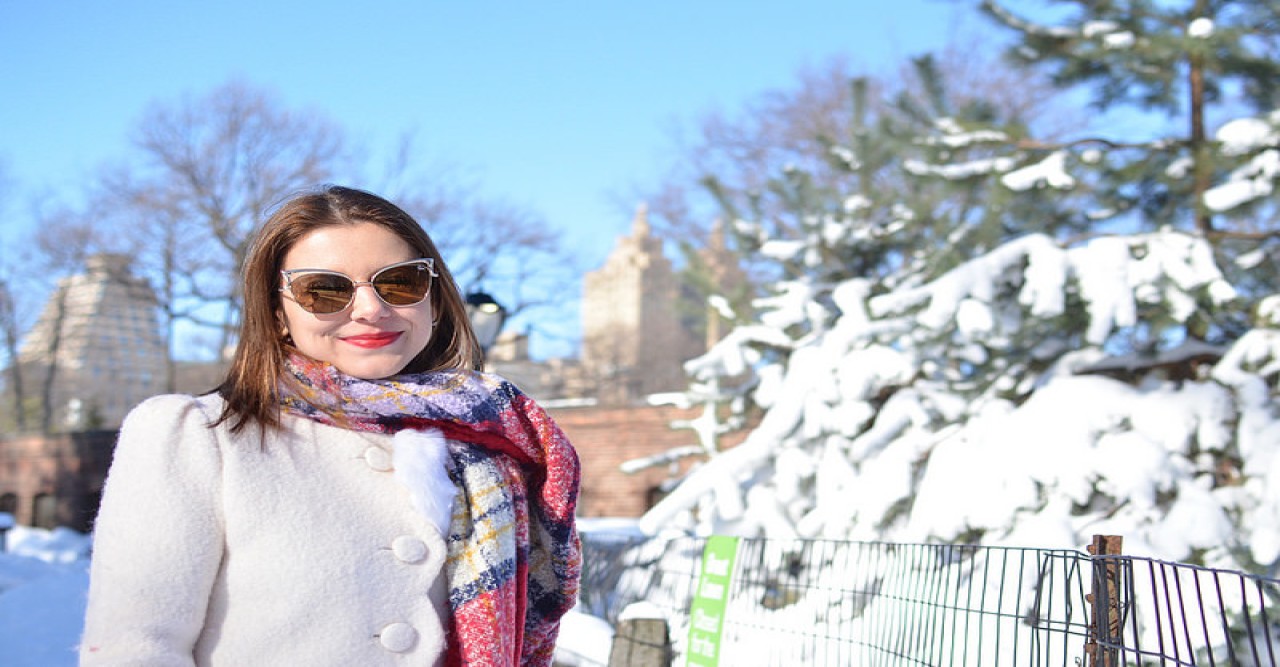 শীত জেঁকে বসেছে নিউইয়র্কে, বাতাসে তুষারকণা