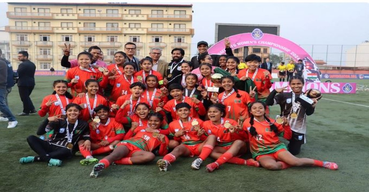 ফটোসেশনেই বাংলাদেশ অধিনায়ক বলেছিল, ‘এই ট্রফি আমিই নেব’