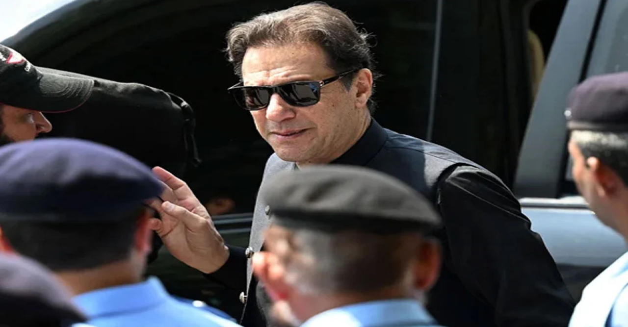 সাজা স্থগিত হলেও ছাড়া পাচ্ছেন না ইমরান খান