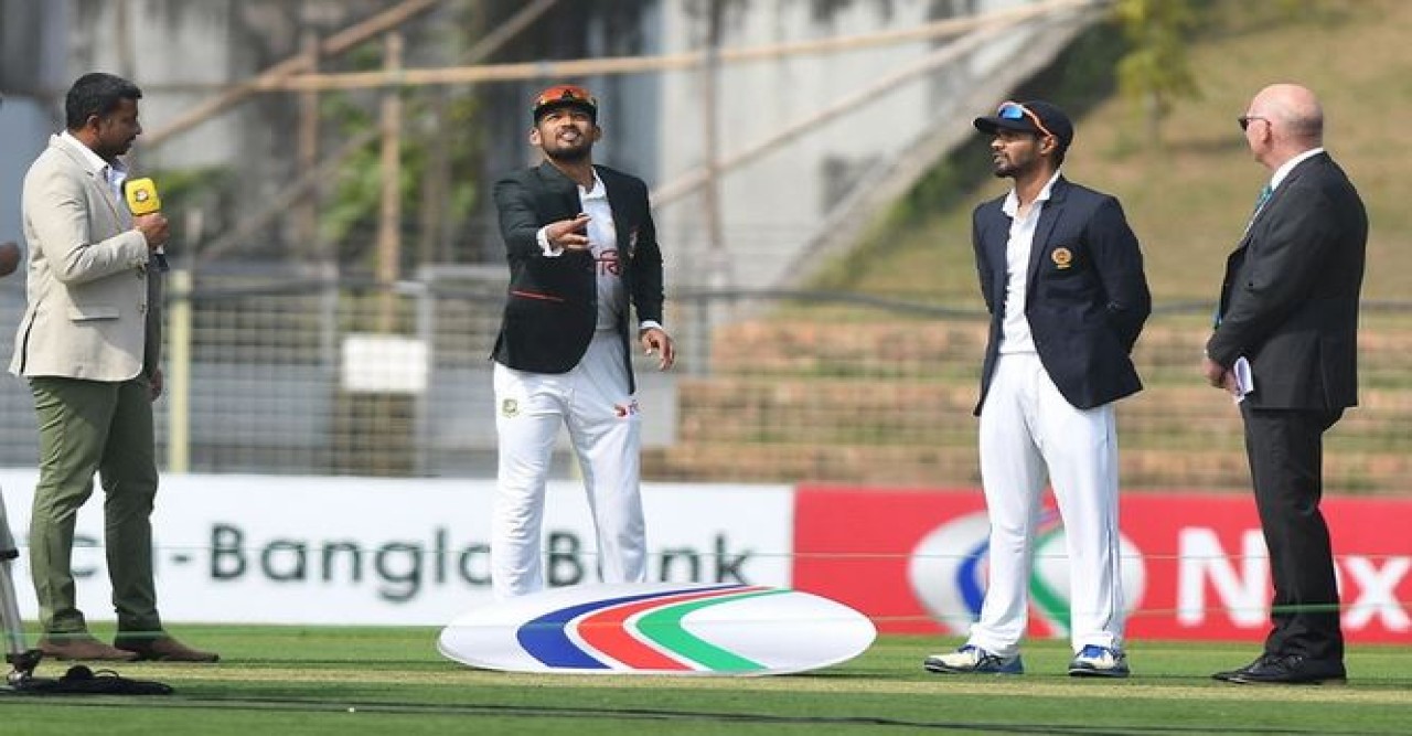 নাহিদ রানাকে নিয়ে বোলিংয়ে বাংলাদেশ