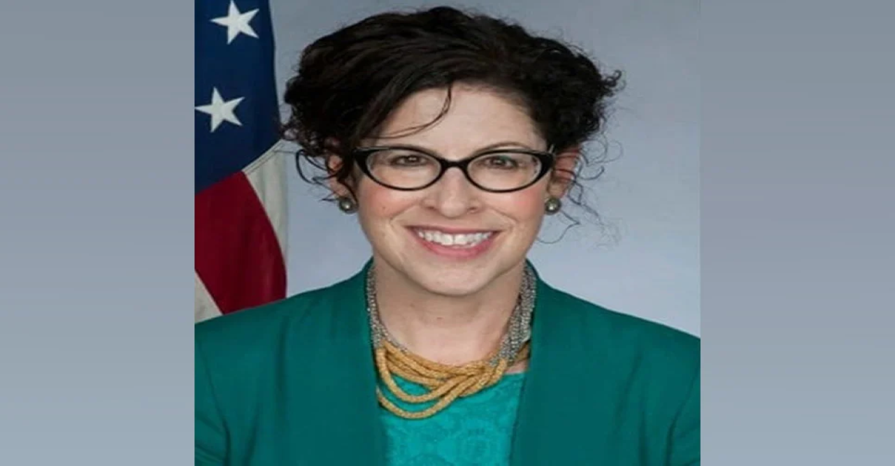 মার্কিন অ্যাসিস্ট্যান্ট সেক্রেটারি রেনা বিটার ঢাকায়