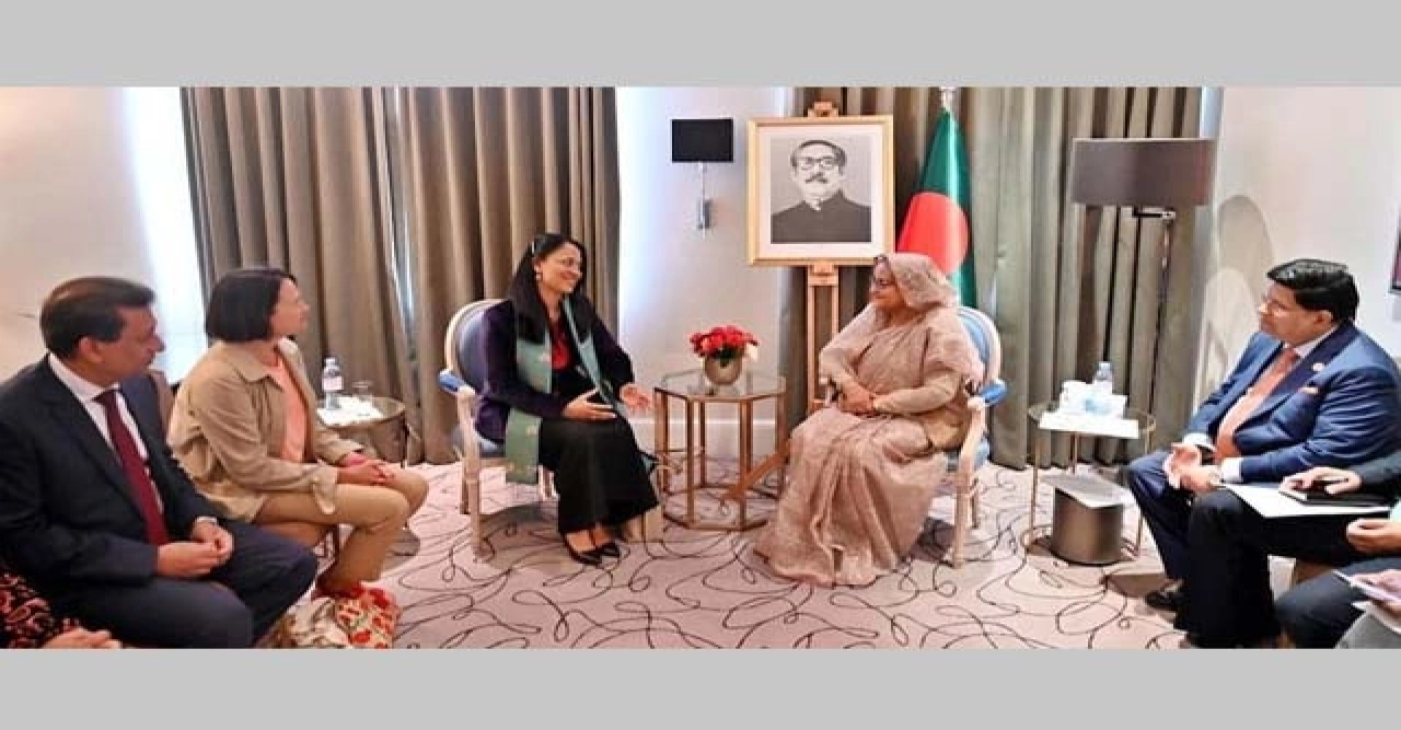 যেকোনো মূল্যে বাংলাদেশে গণতন্ত্র অব্যাহত রাখতে হবে : প্রধানমন্ত্রী