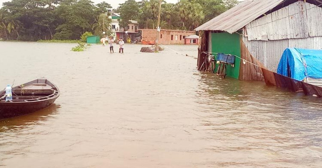 চাঁদপুরে পানিবন্দি ৩৫ হাজার মানুষ দুর্ভোগে