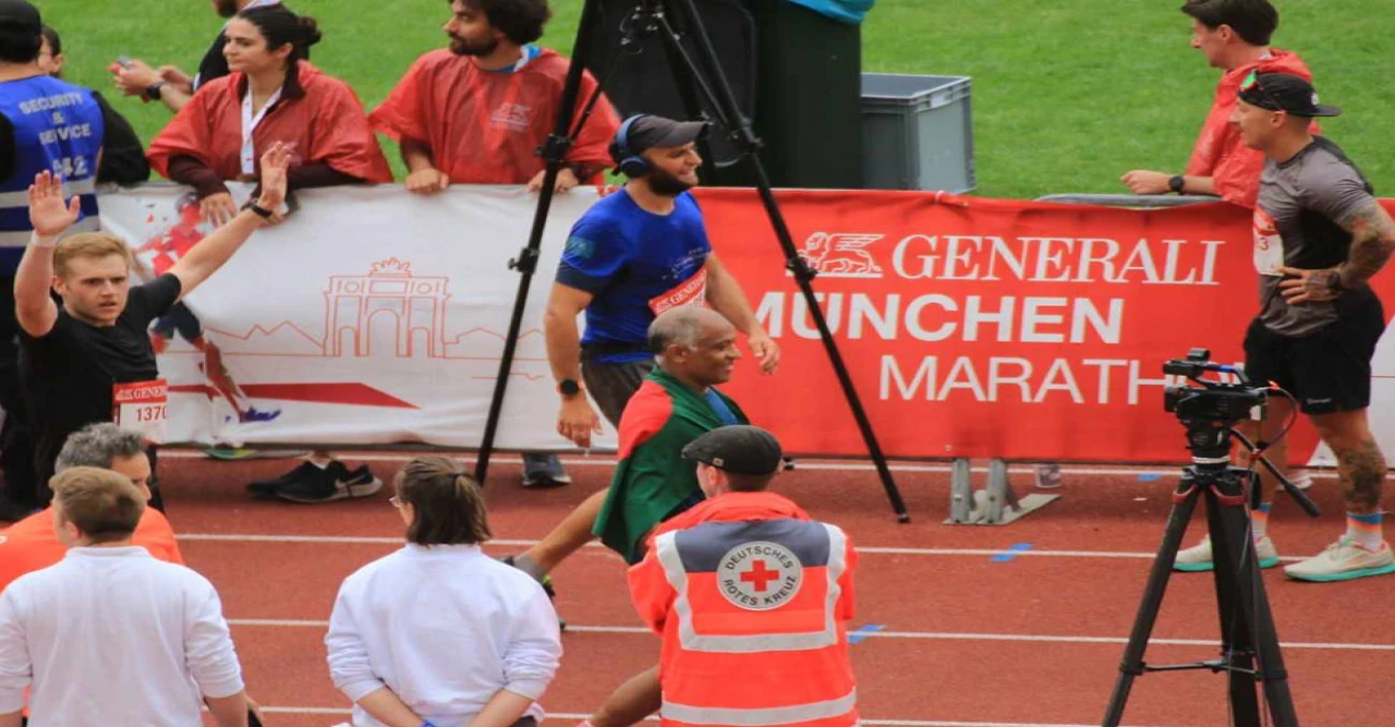 মিউনিখ ম্যারাথনে লাল সবুজের পতাকায় শিব শংকর ও সুমিত