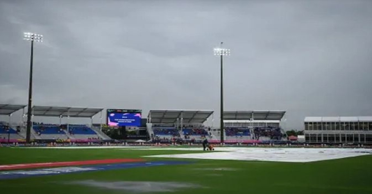 বৃষ্টিতে ঝুলে গেল লঙ্কানদের সুপার এইট ভাগ্য