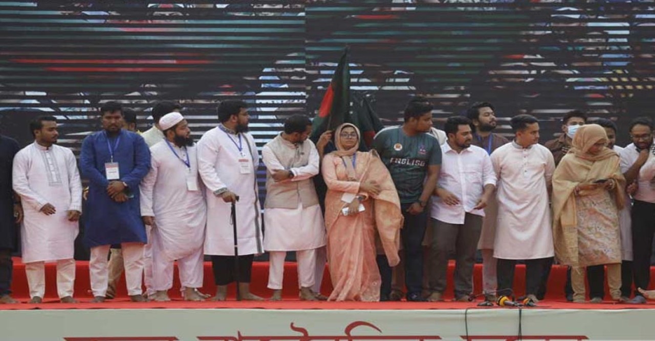 মঞ্চে নাহিদ-আখতারসহ জুলাই অভ্যুত্থানের নায়করা