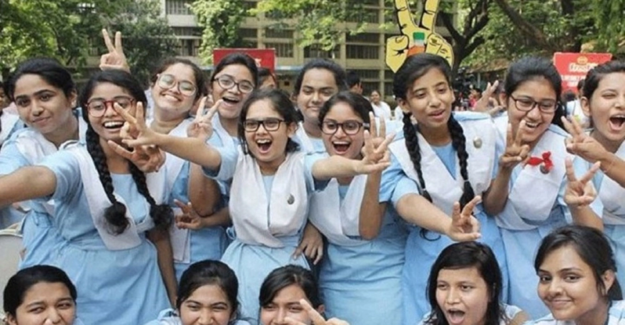 এইচএসসিতে পাসের হারে এগিয়ে মেয়েরা