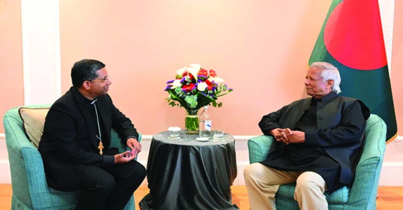 প্রধান উপদেষ্টার সঙ্গে কার্ডিনাল প্রিফেক্ট কুভাকাডের সাক্ষাৎ