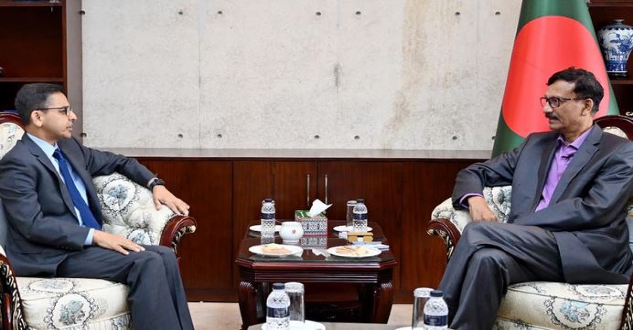পররাষ্ট্র উপদেষ্টার সঙ্গে ভারতীয় হাইকমিশনারের সৌজন্য সাক্ষাৎ