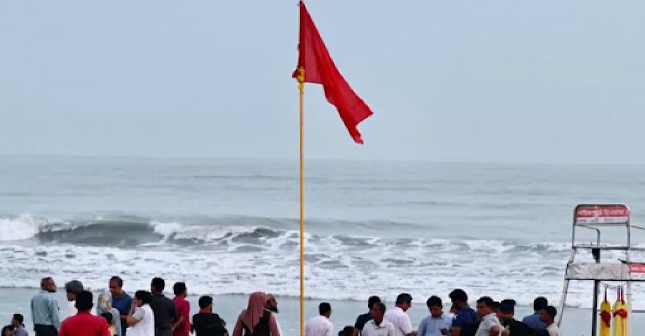 প্রবল ঘূর্ণিঝড়ে পরিণত ‘রিমাল’ মোংলা-পায়রা বন্দরে ১০ নম্বর মহাবিপৎ সংকেত