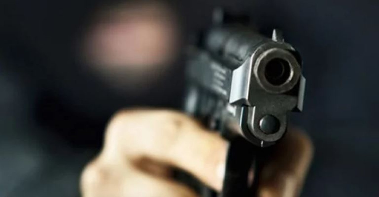 ওমান প্রবাসীর ছেলেকে মাথায় বন্দুক ঠেকিয়ে অপহরণ